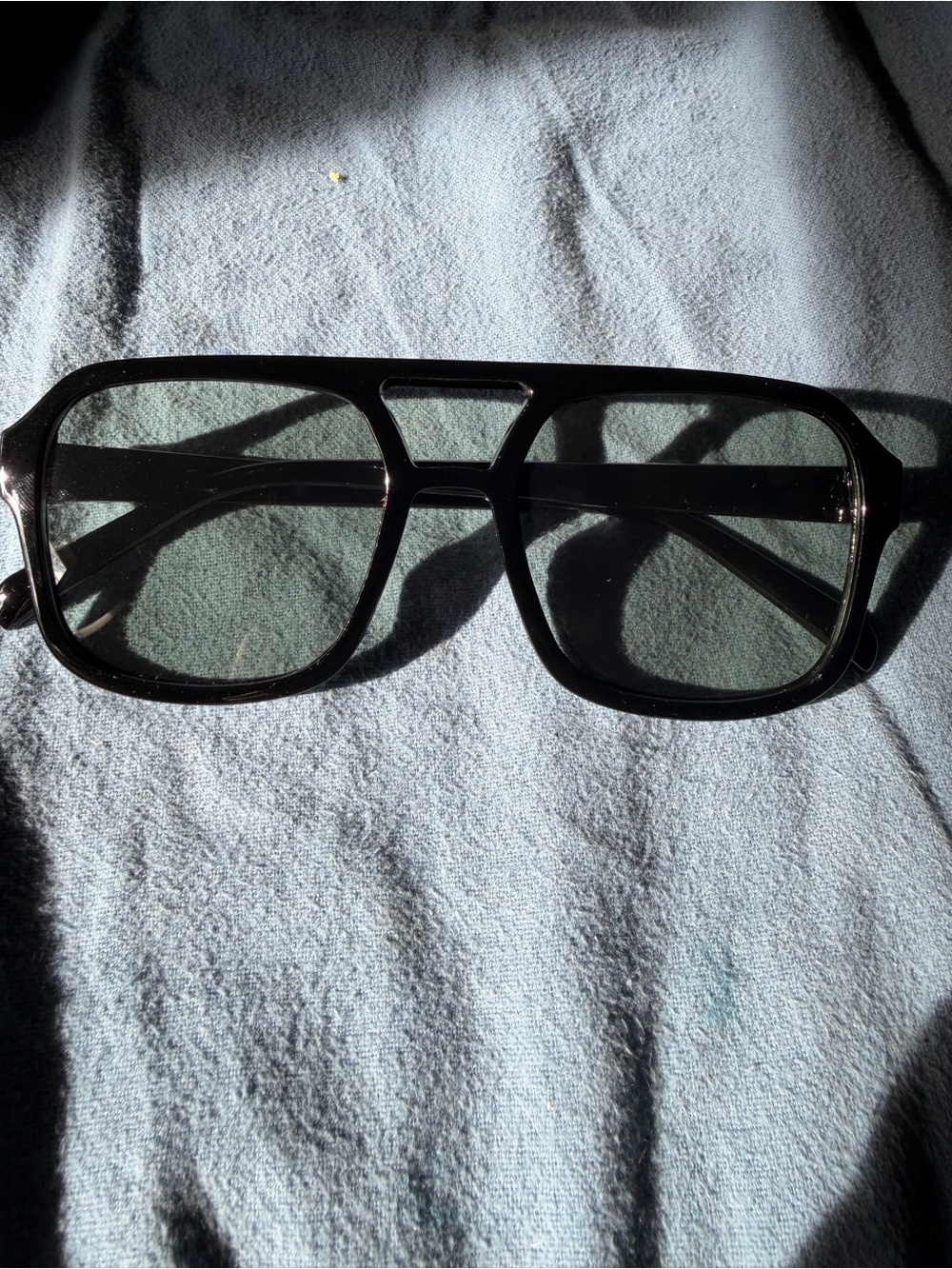 Men's Black Oversized Square Sunglasses - Classic UV Shades brand new with case